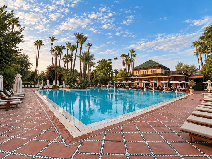 La Mamounia — La piscine extérieure et ses palmiers